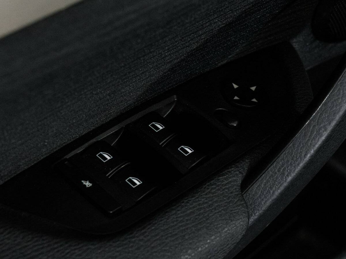 BMW X1 с пробегом — 2014 год. Фото: #18