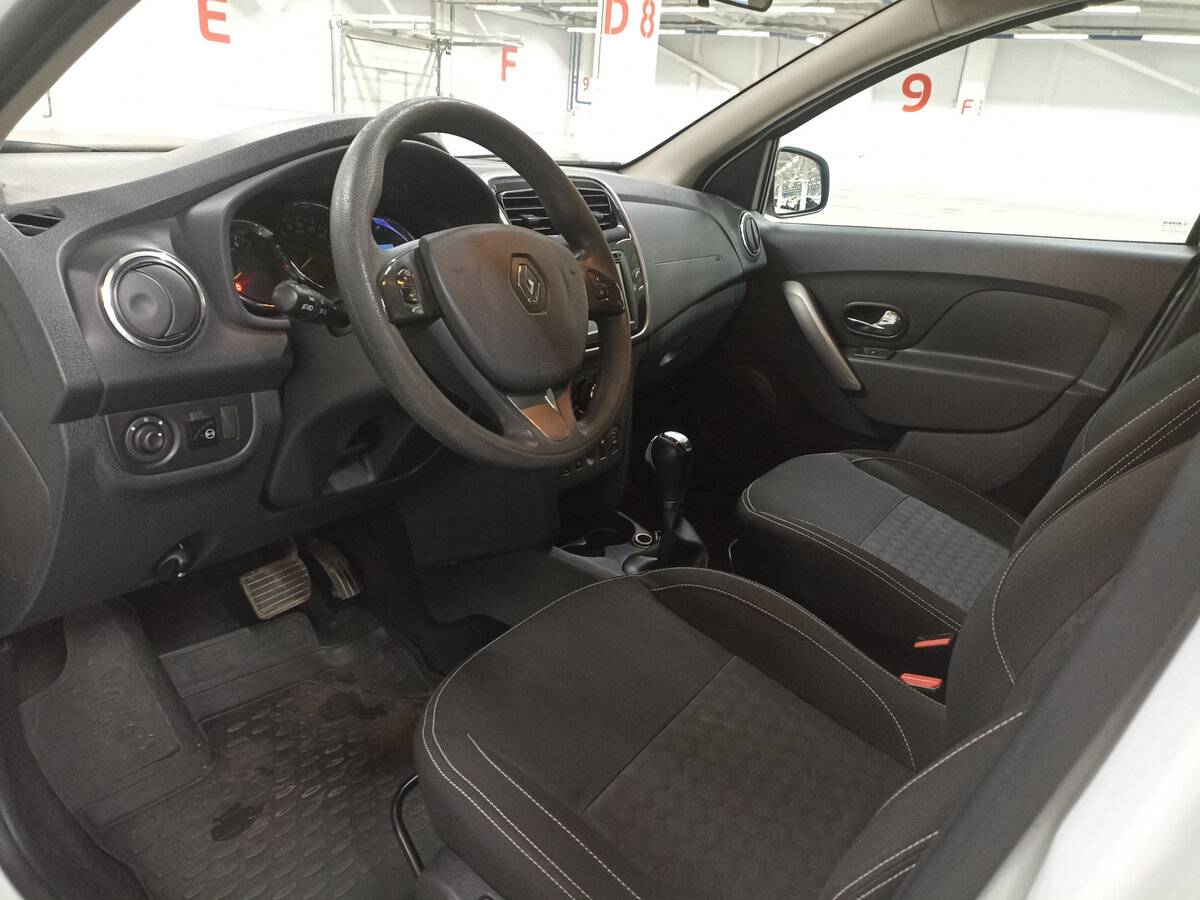 Renault Logan с пробегом — 2017 год. Фото: #15