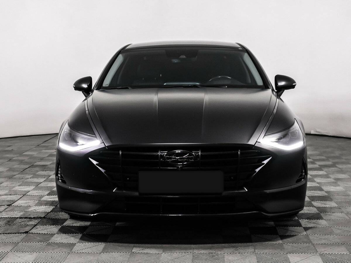 Hyundai Sonata с пробегом — 2021 год. Фото: #1