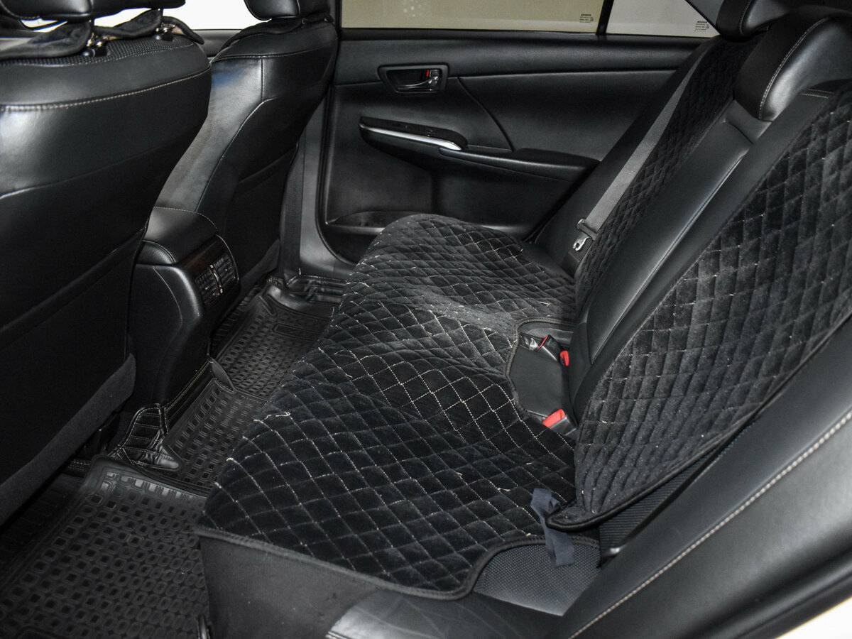 Toyota Camry с пробегом — 2018 год. Фото: #12