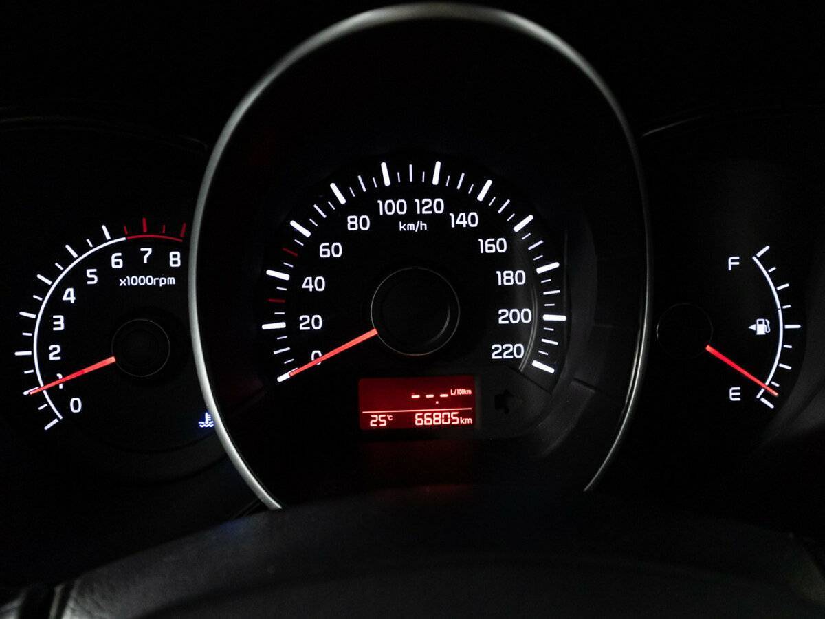 Kia Rio с пробегом — 2016 год. Фото: #11