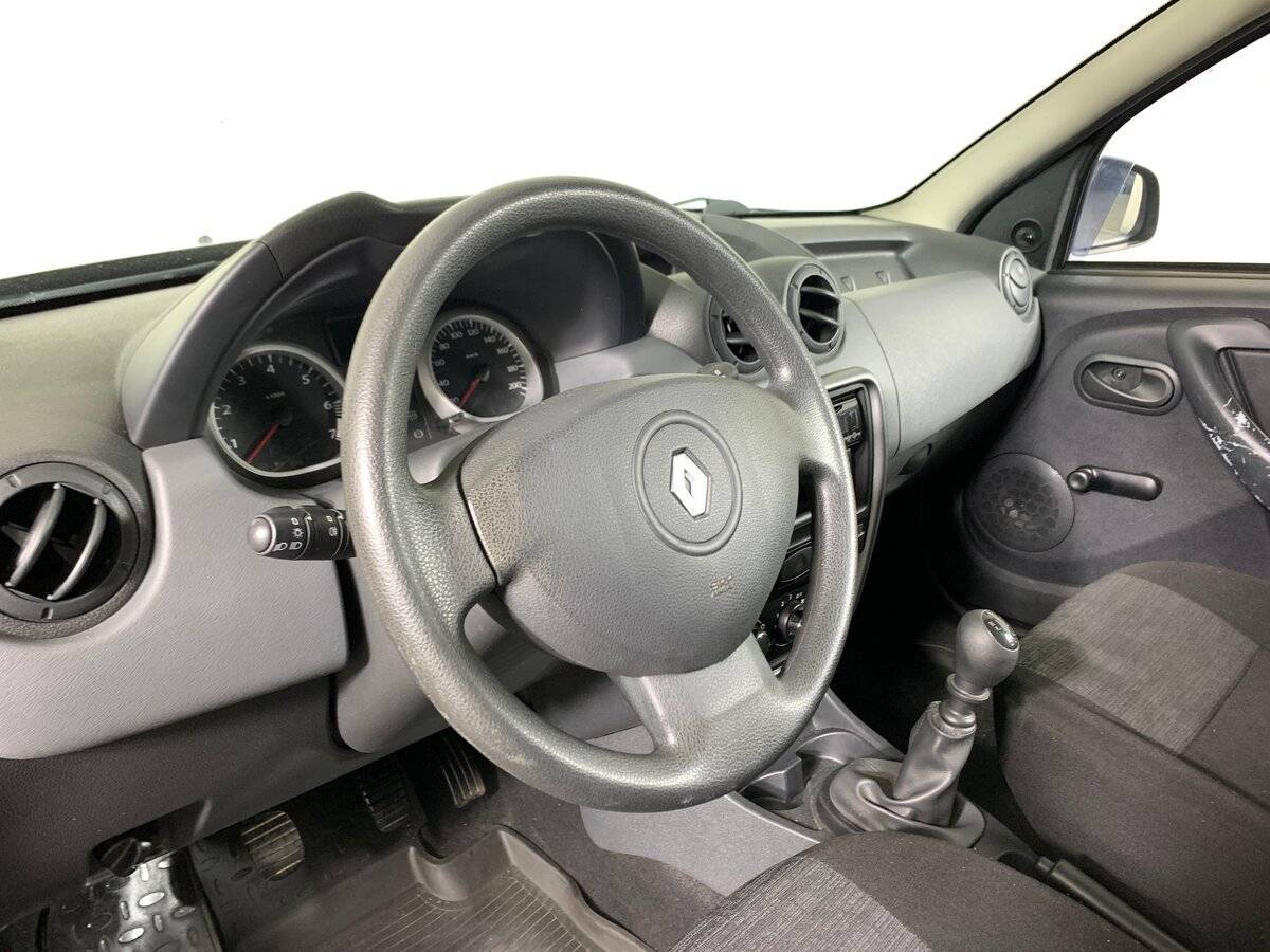 Renault Duster с пробегом — 2013 год. Фото: #10