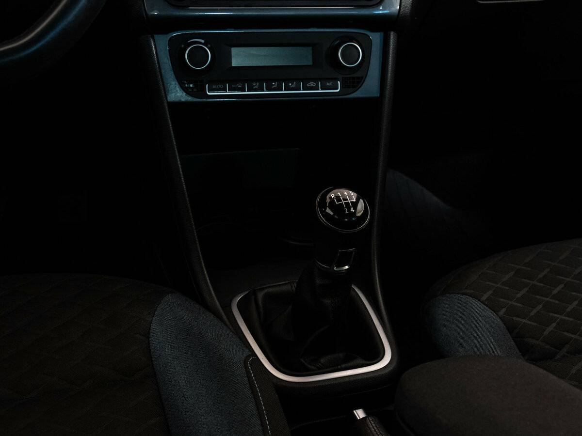 Volkswagen Polo с пробегом — 2019 год. Фото: #13