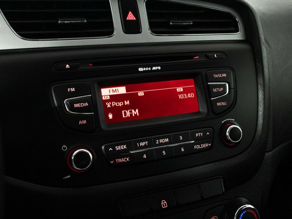 Kia Ceed с пробегом — 2013 год. Фото: #14