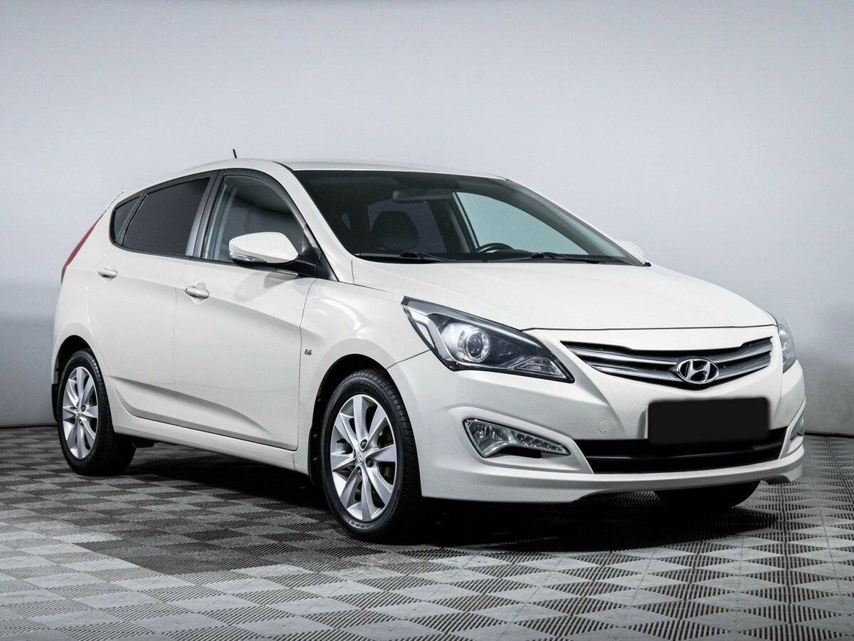 Hyundai Solaris с пробегом — 2015 год. Фото: #2
