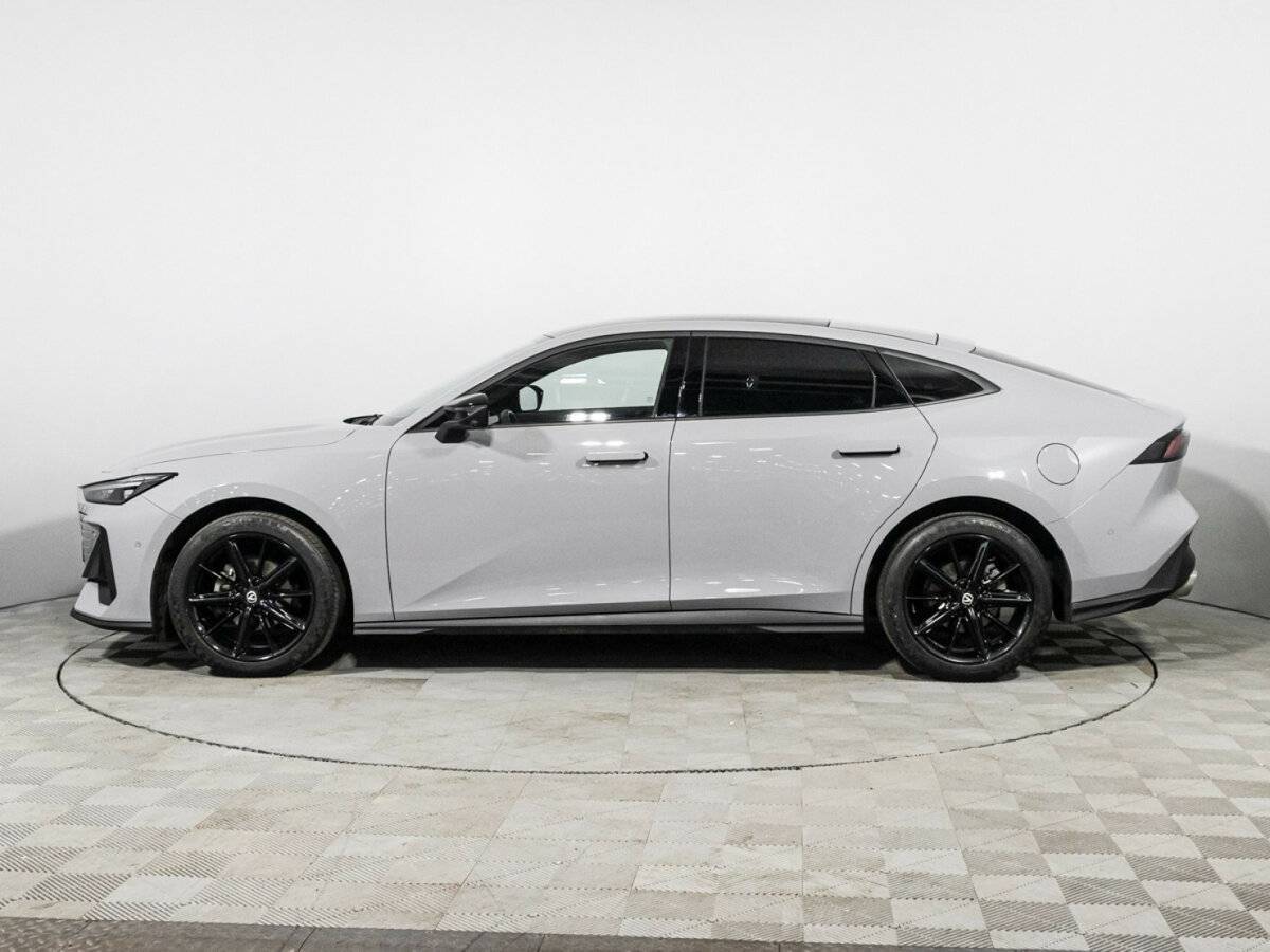 Changan UNI-V с пробегом — 2023 год. Фото: #7