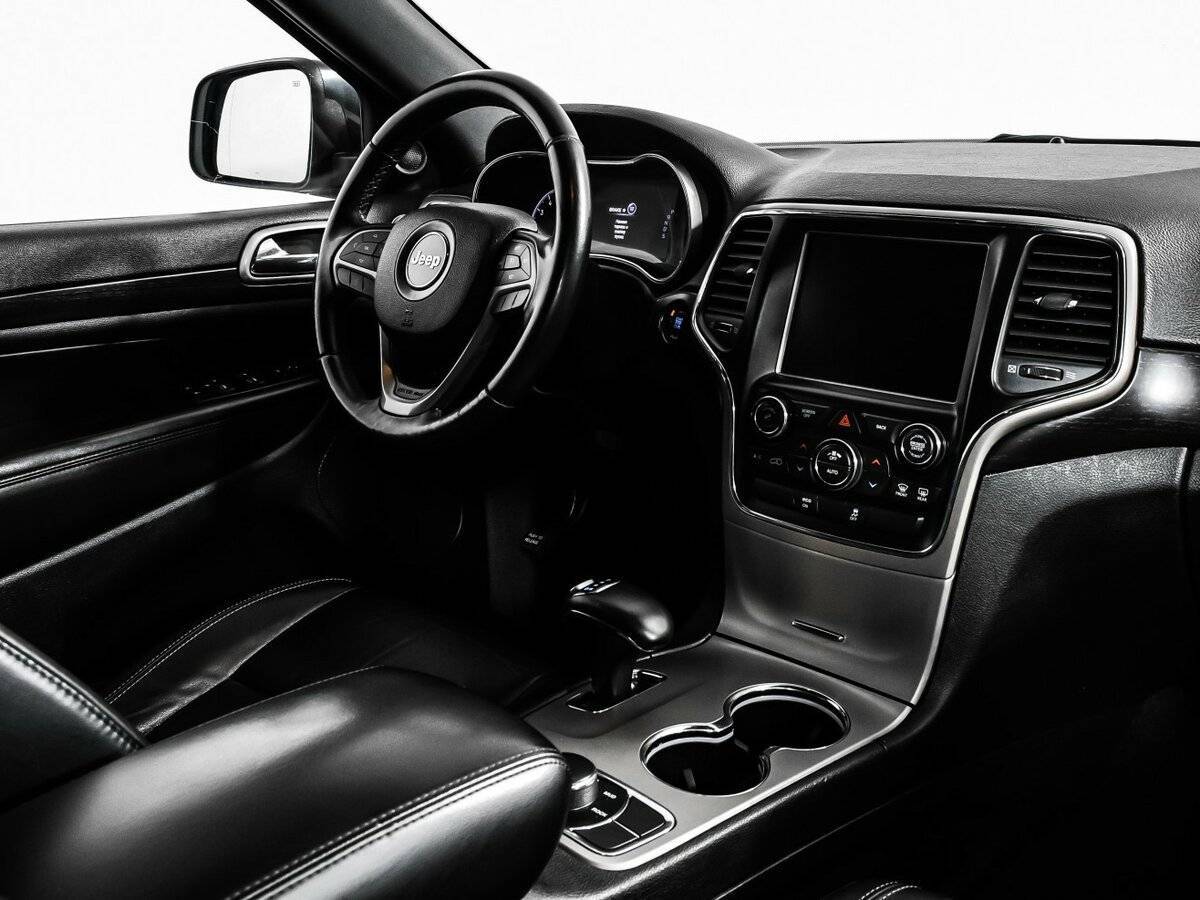 Jeep Grand Cherokee с пробегом — 2013 год. Фото: #8