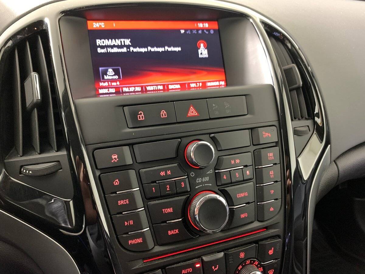 Opel Astra с пробегом — 2014 год. Фото: #14