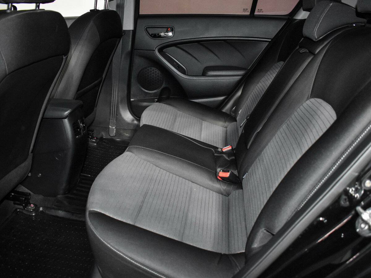 Kia Cerato с пробегом — 2018 год. Фото: #11