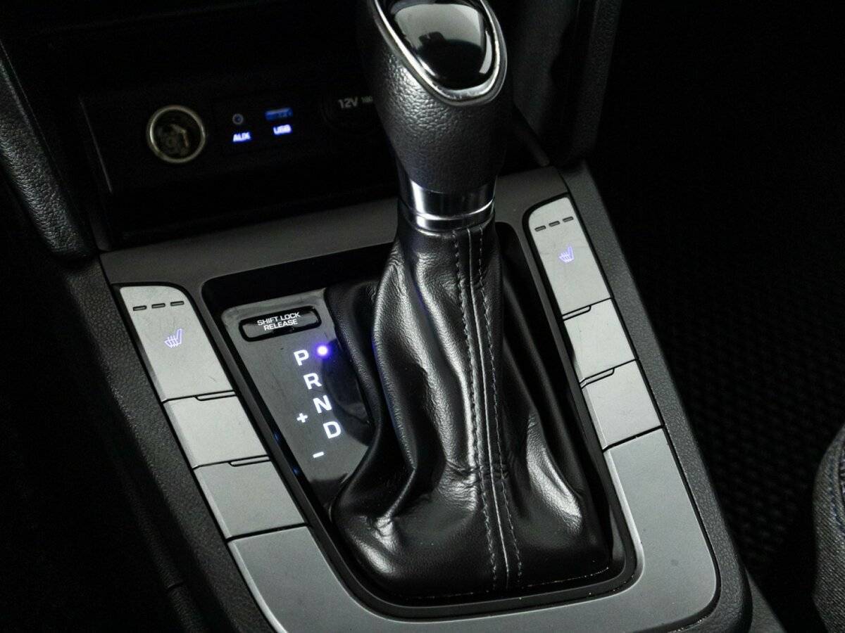 Hyundai Elantra с пробегом — 2016 год. Фото: #16