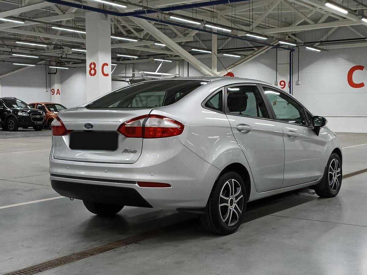 Ford Fiesta с пробегом — 2015 год. Фото: #4