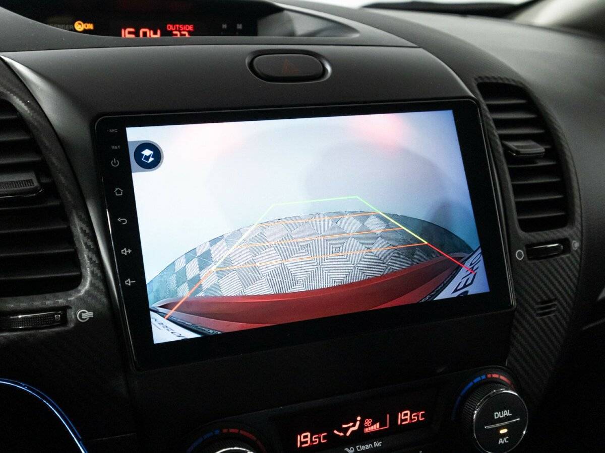 Kia Cerato с пробегом — 2014 год. Фото: #16