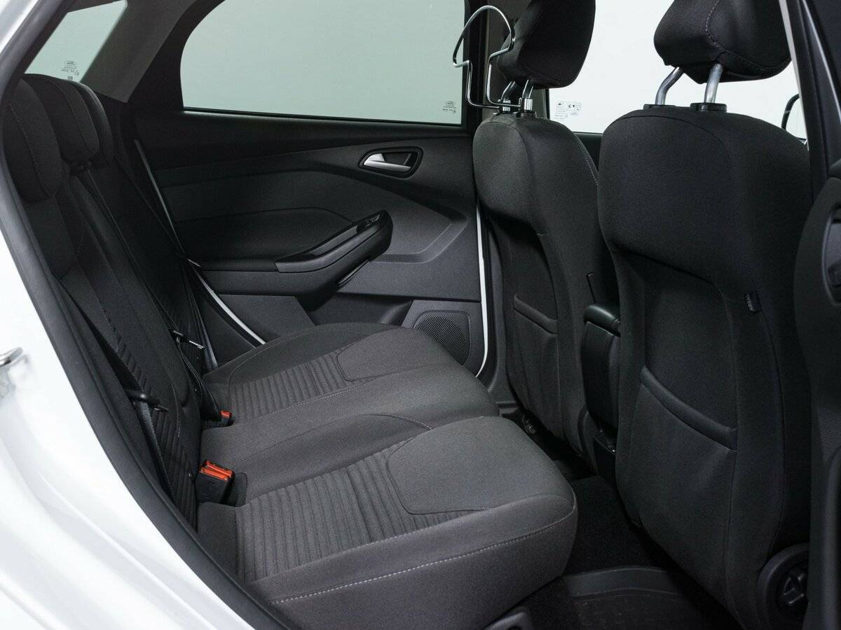 Ford Focus с пробегом — 2015 год. Фото: #11