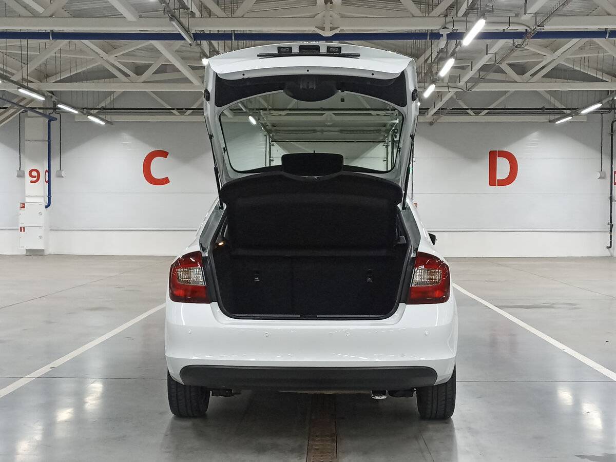 Skoda Rapid с пробегом — 2018 год. Фото: #9