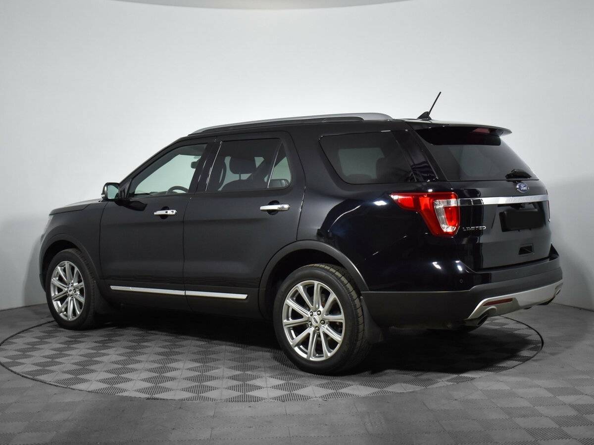 Ford Explorer с пробегом — 2016 год. Фото: #5