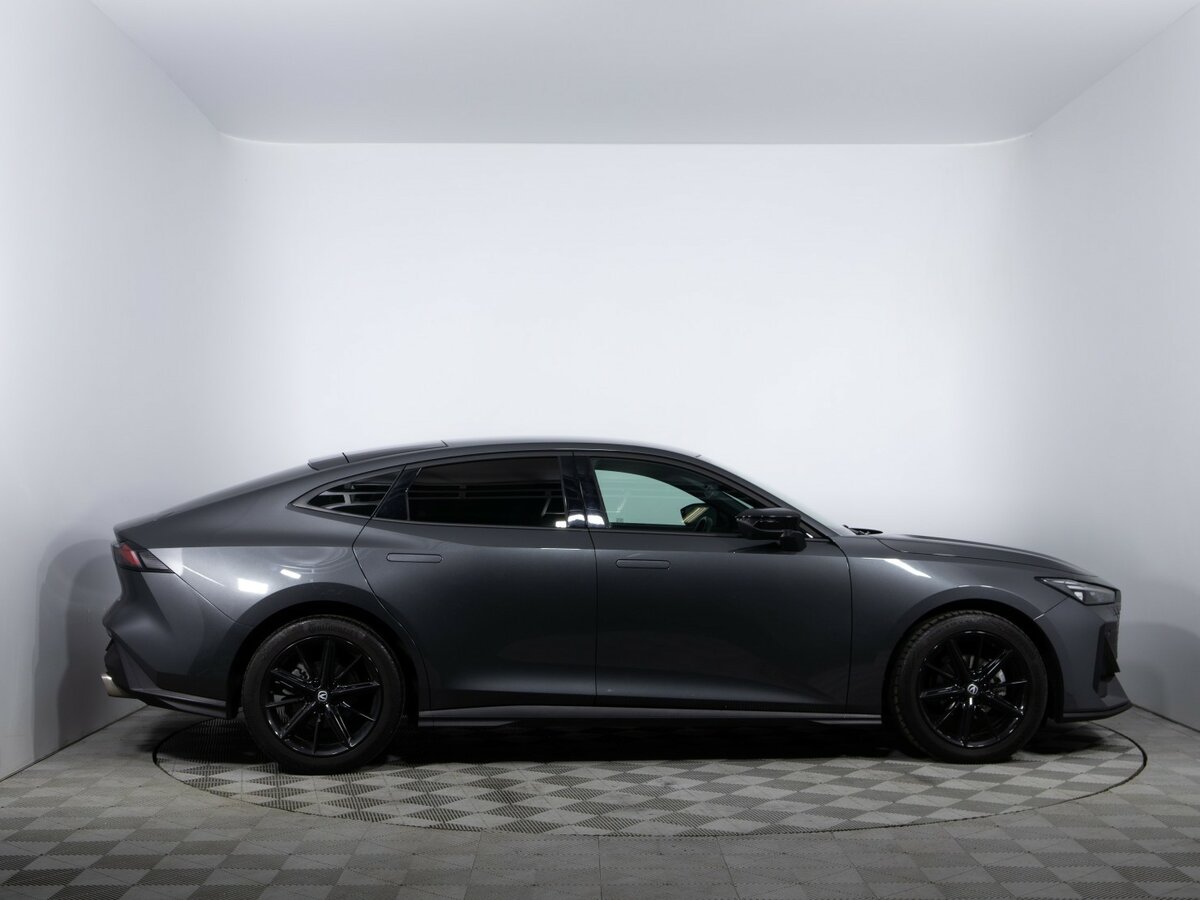 Changan UNI-V с пробегом — 2023 год. Фото: #3