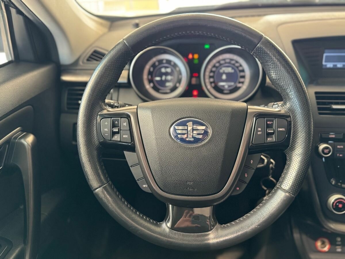 FAW Besturn X80 с пробегом — 2017 год. Фото: #11