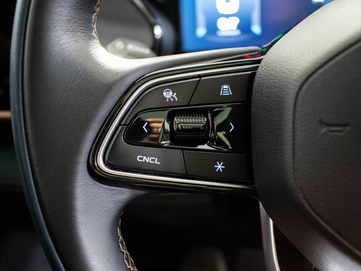 Geely Monjaro с пробегом — 2022 год. Фото: #13