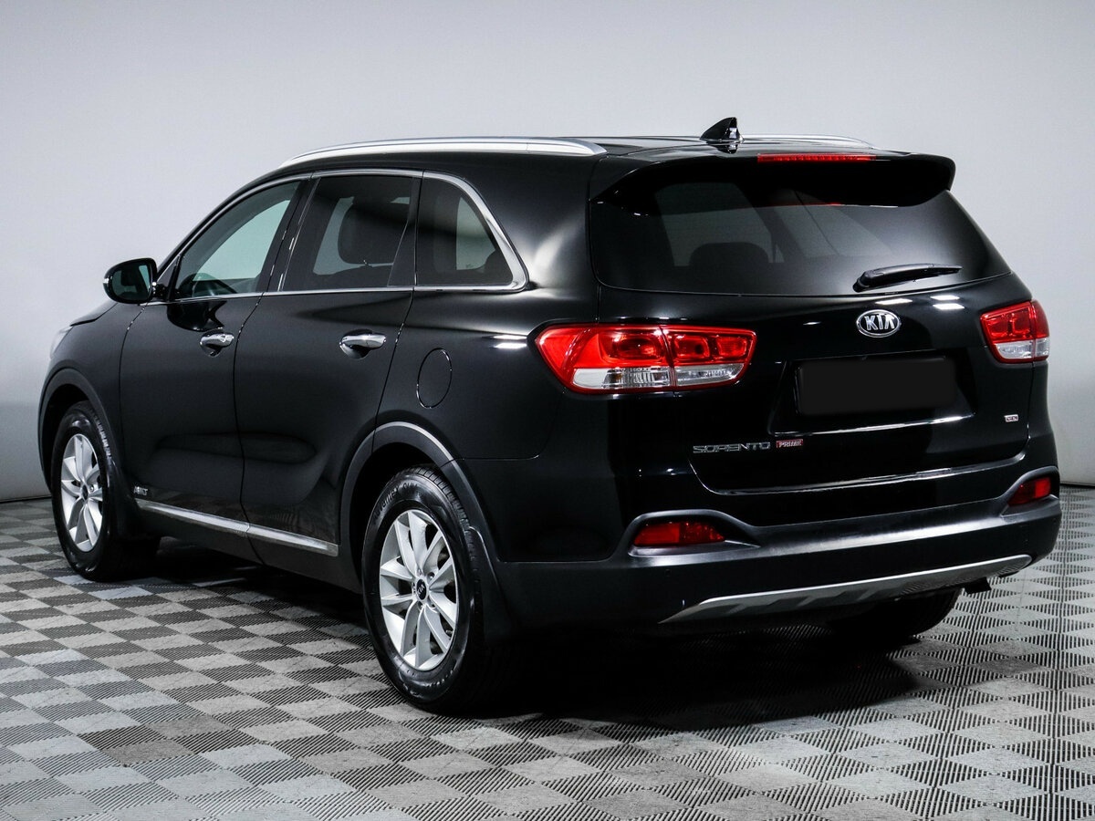 Kia Sorento с пробегом — 2017 год. Фото: #6