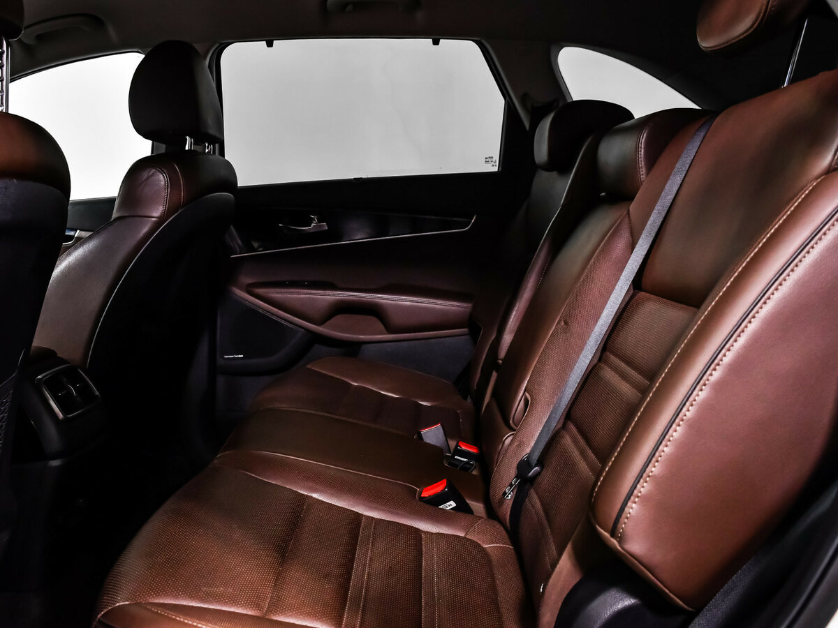Kia Sorento с пробегом — 2019 год. Фото: #9