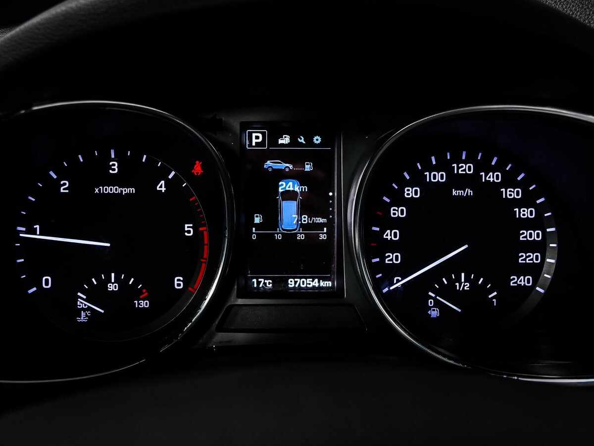 Hyundai Santa Fe с пробегом — 2017 год. Фото: #9