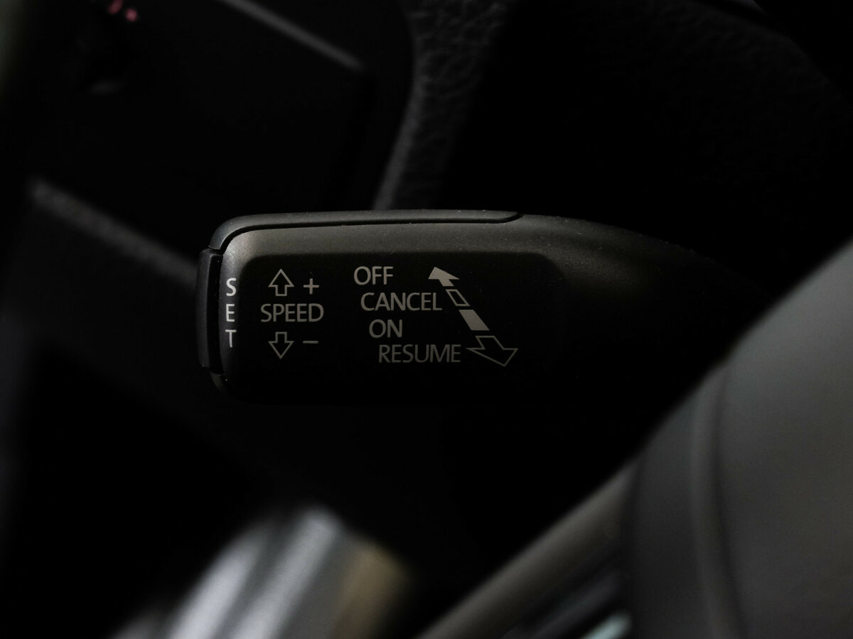 Volkswagen Touareg с пробегом — 2012 год. Фото: #17