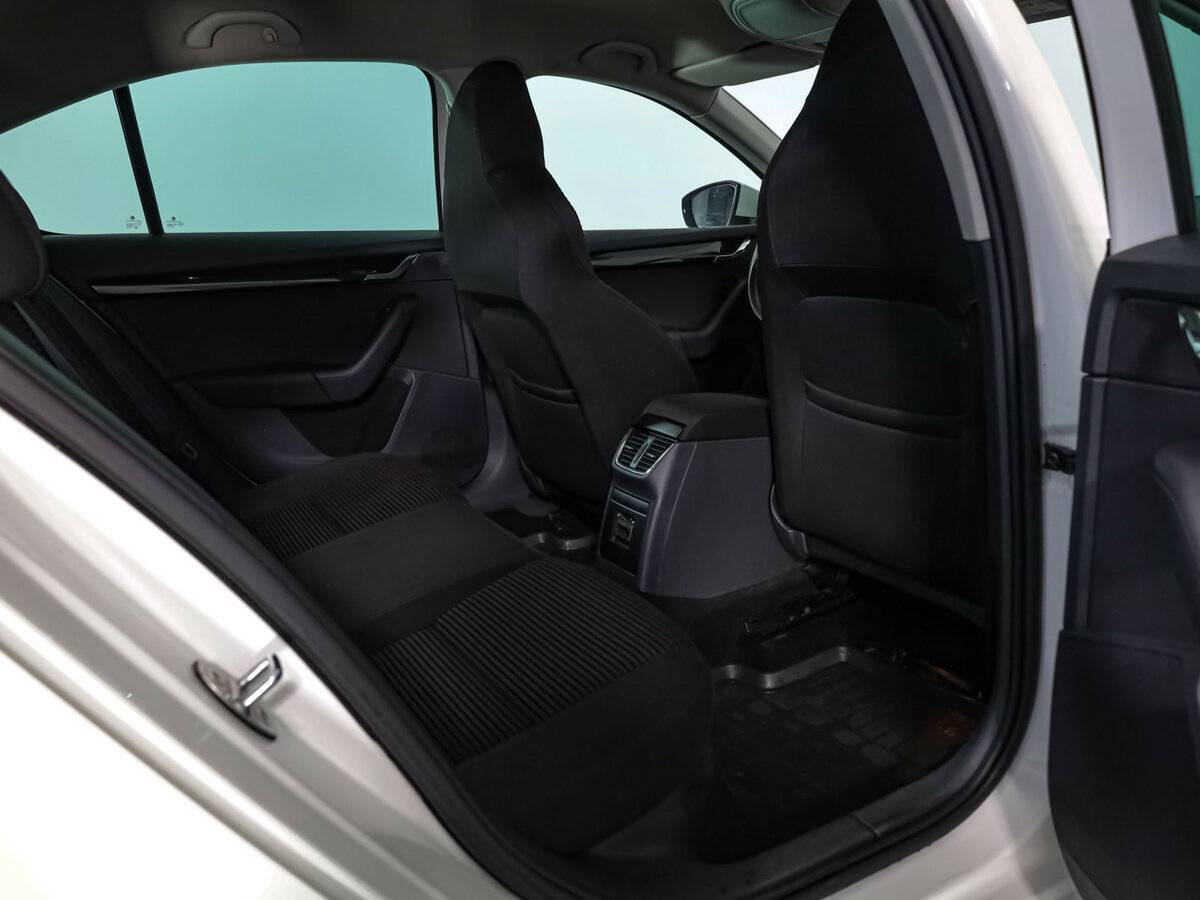 Skoda Octavia с пробегом — 2015 год. Фото: #20