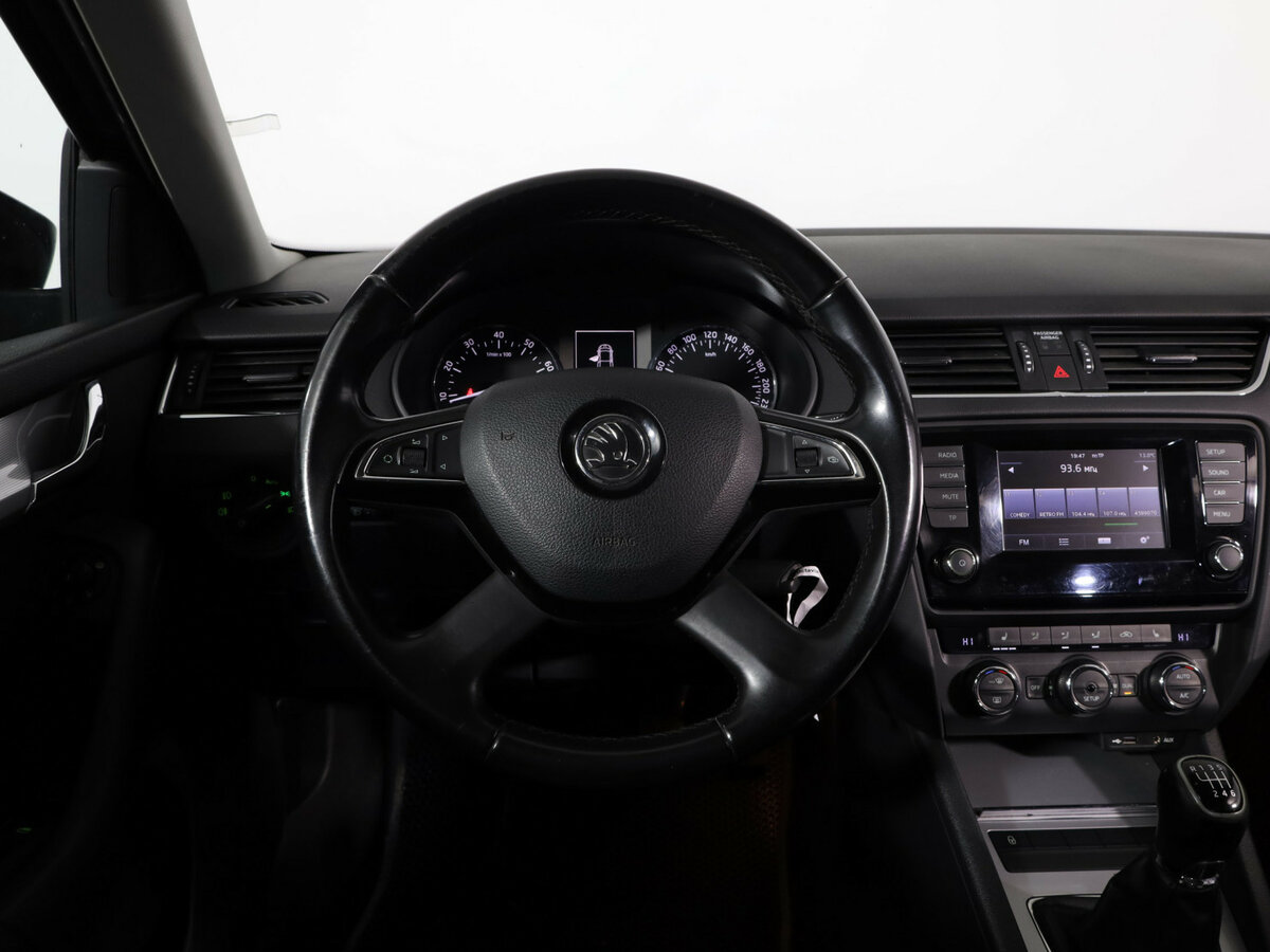 Skoda Octavia с пробегом — 2013 год. Фото: #9