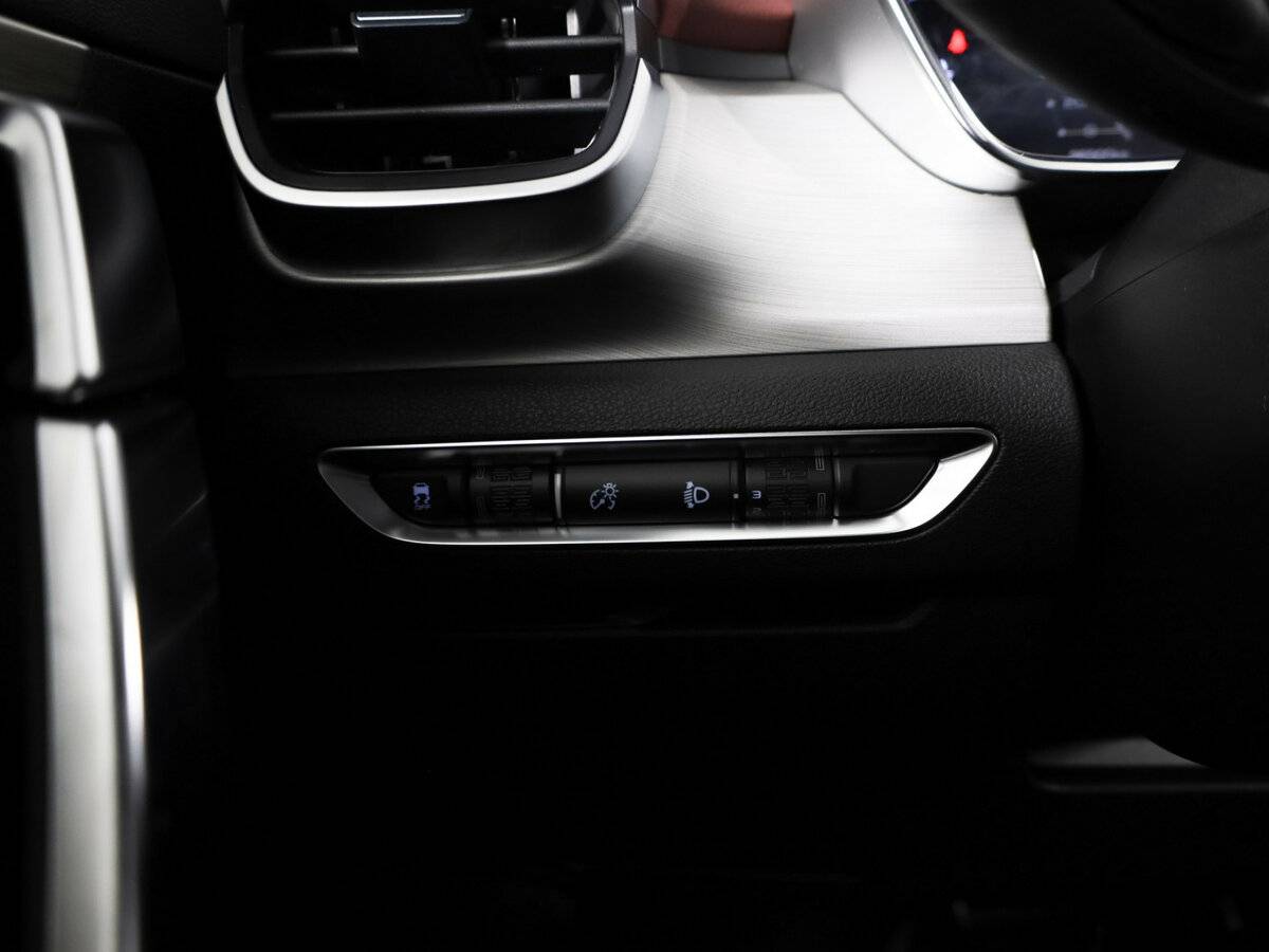 Geely Coolray с пробегом — 2022 год. Фото: #21