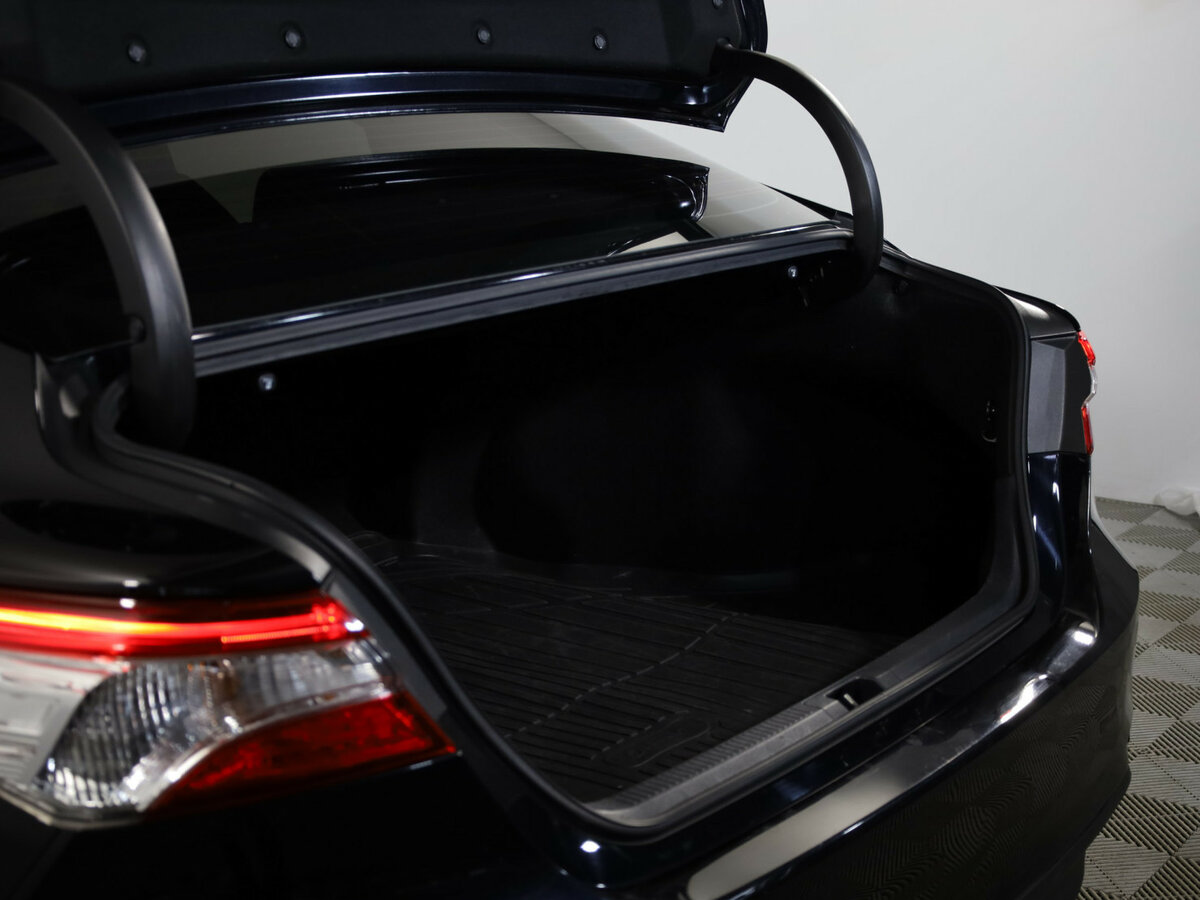 Toyota Camry с пробегом — 2021 год. Фото: #19