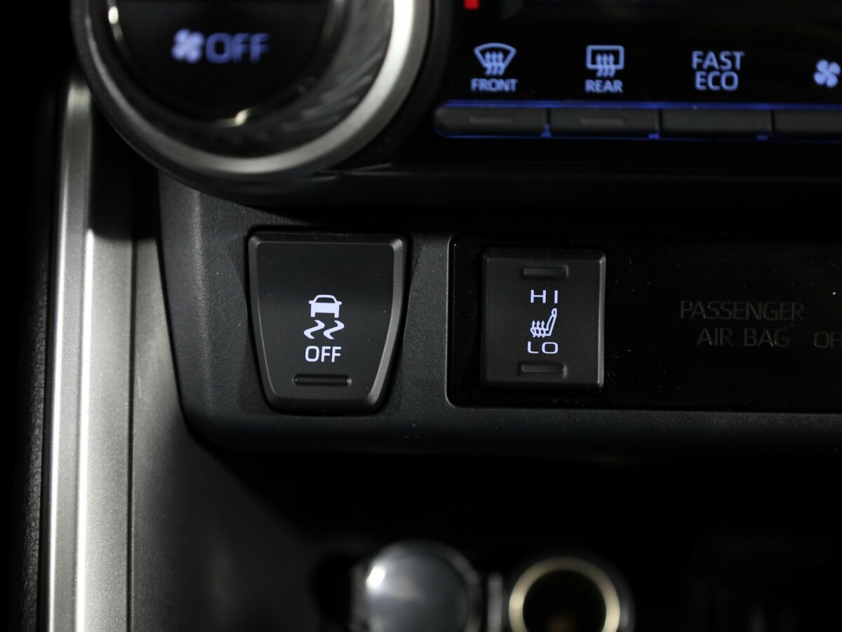 Toyota RAV4 с пробегом — 2019 год. Фото: #23