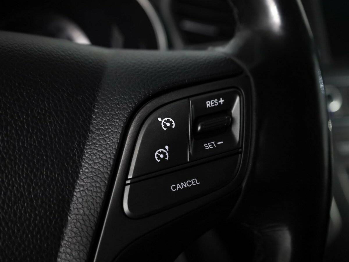 Hyundai Santa Fe с пробегом — 2016 год. Фото: #14