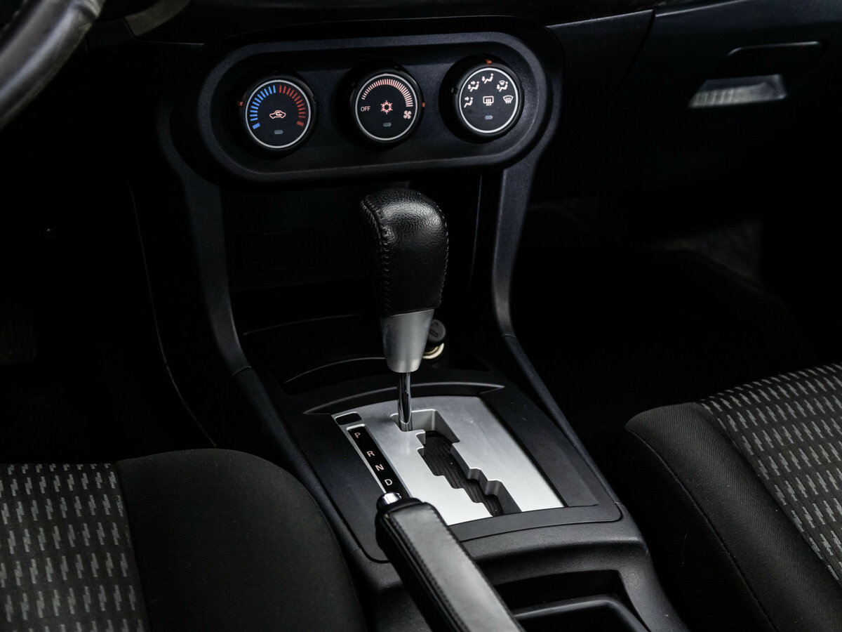 Mitsubishi Lancer с пробегом — 2012 год. Фото: #8