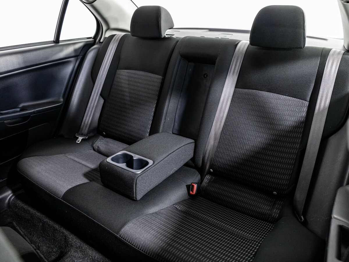 Mitsubishi Lancer с пробегом — 2012 год. Фото: #11