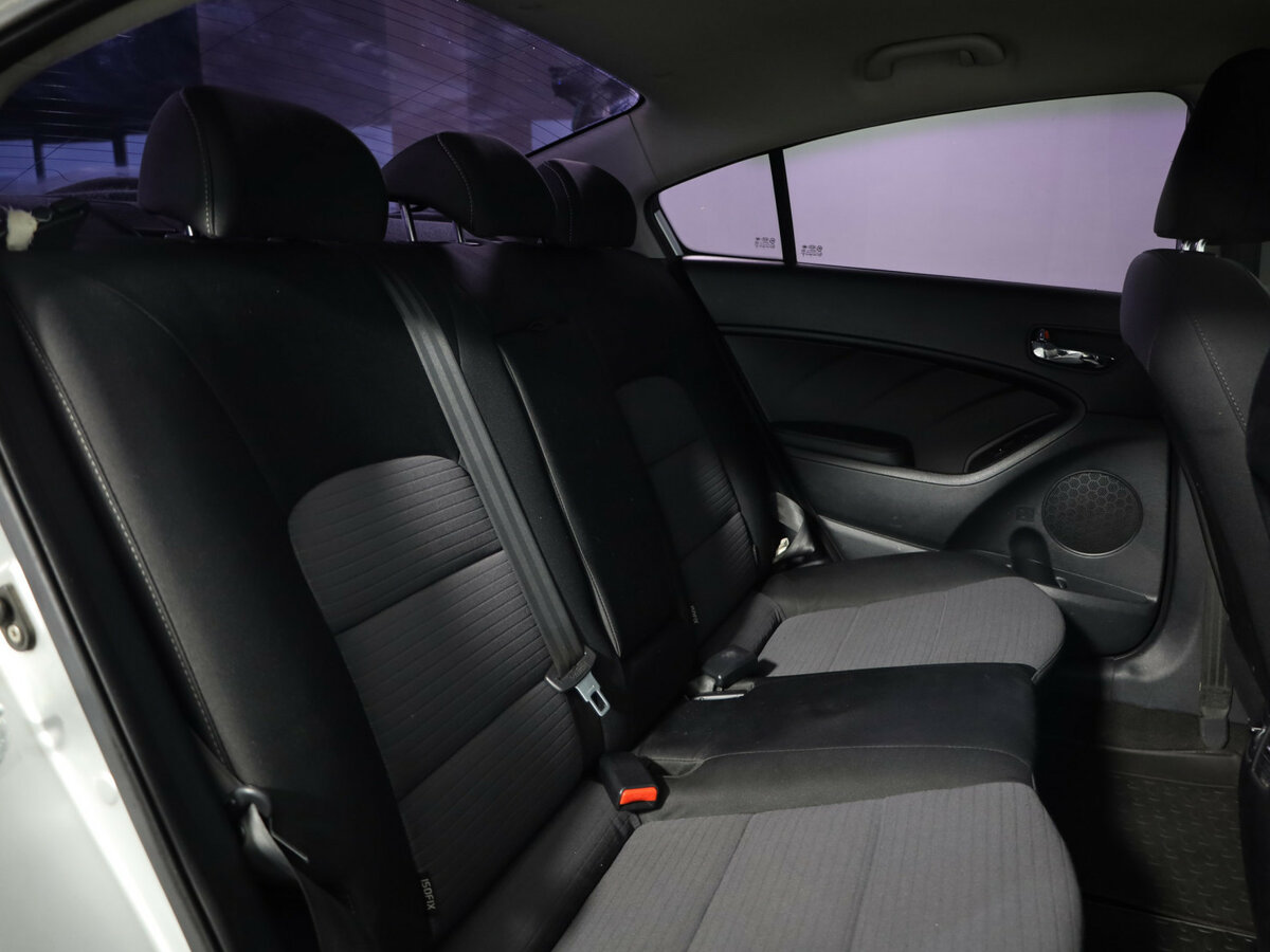 Kia Cerato с пробегом — 2013 год. Фото: #11