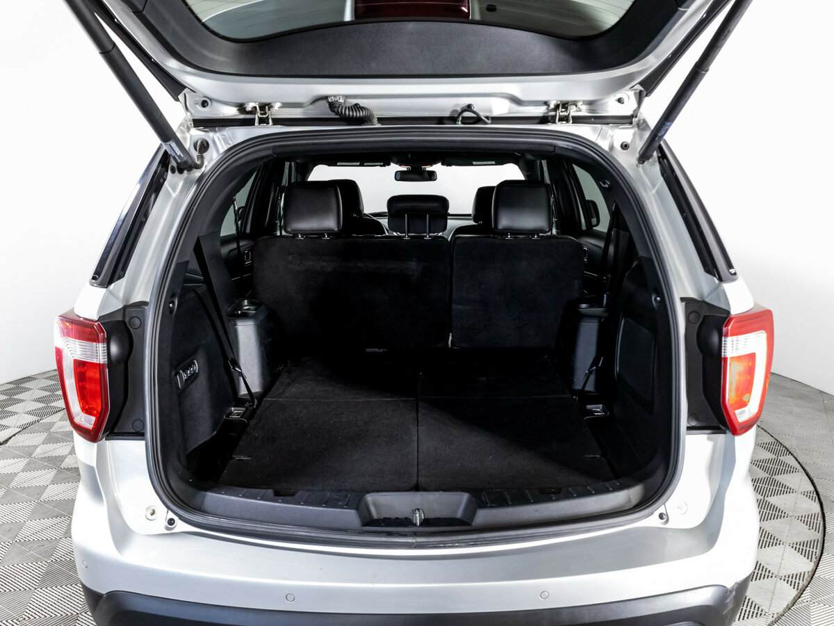Ford Explorer с пробегом — 2018 год. Фото: #14
