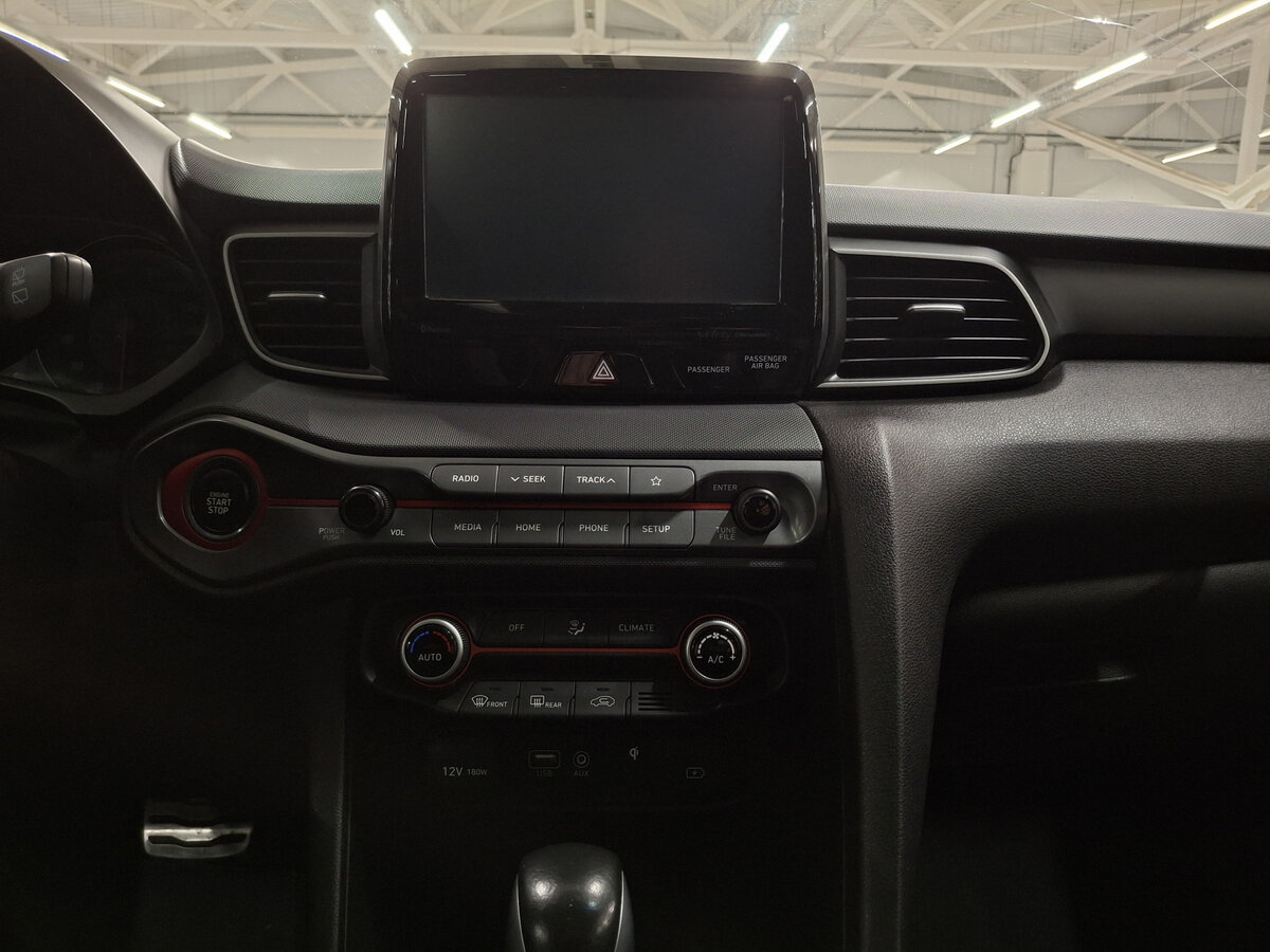 Hyundai Veloster с пробегом — 2019 год. Фото: #14