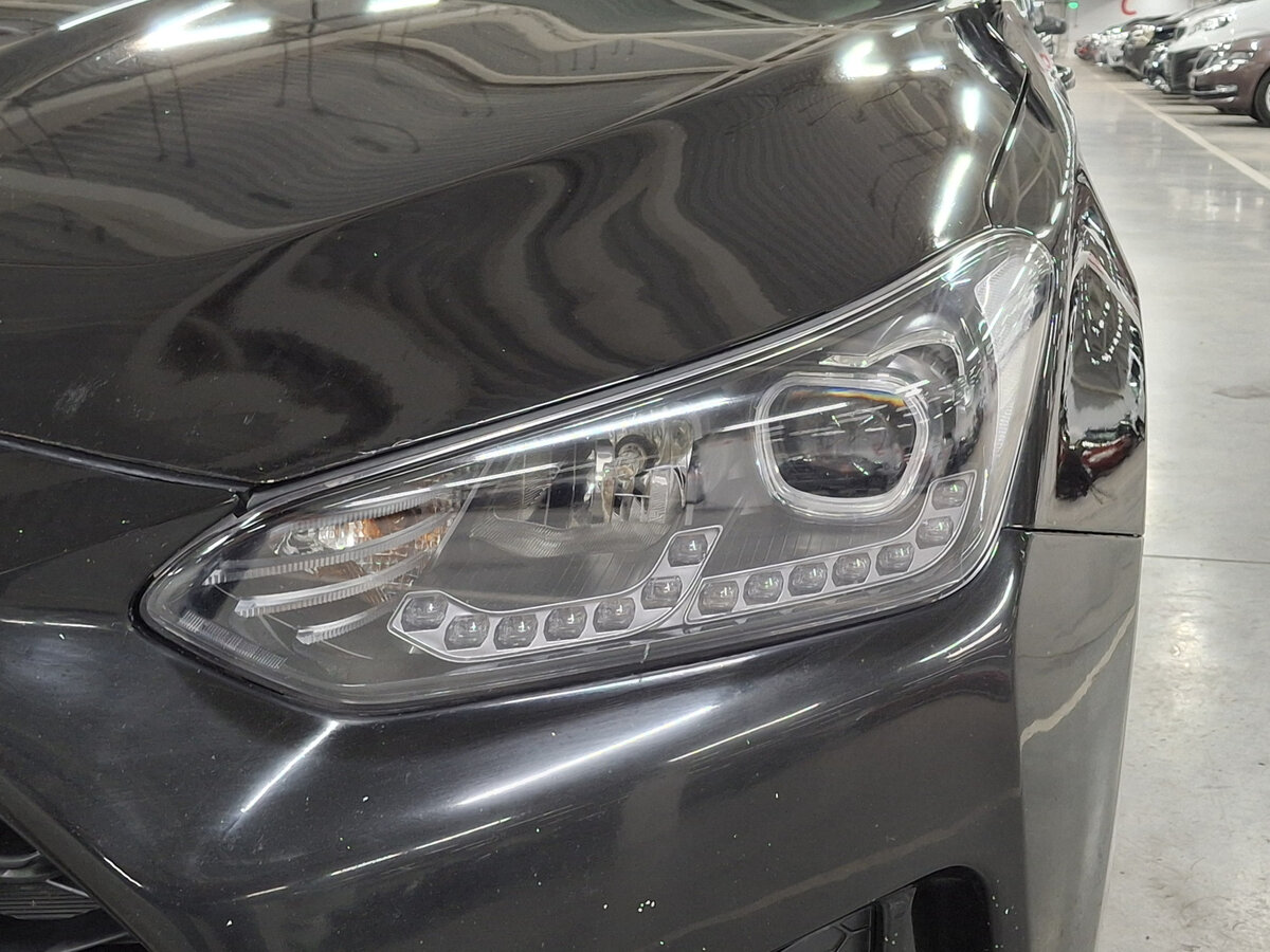 Hyundai Veloster с пробегом — 2019 год. Фото: #16