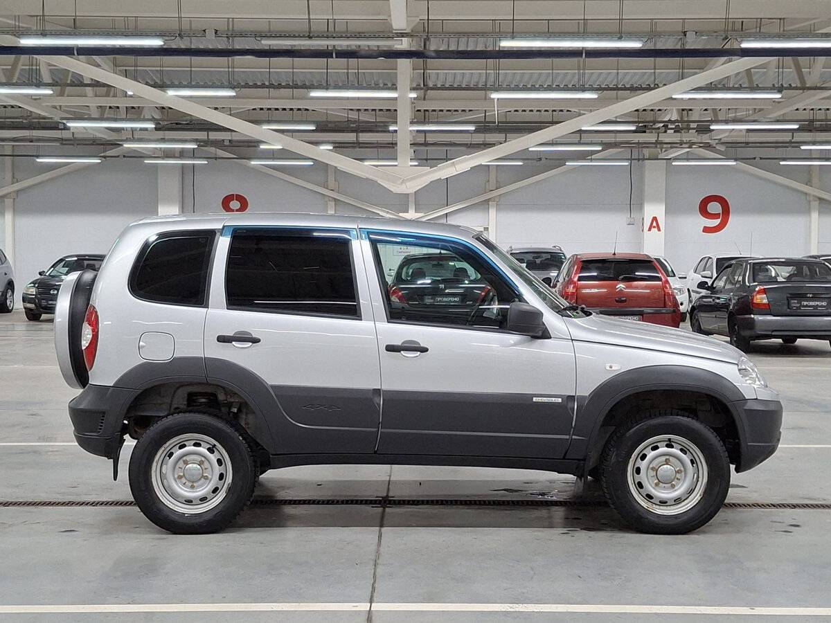 Chevrolet Niva с пробегом — 2018 год. Фото: #3