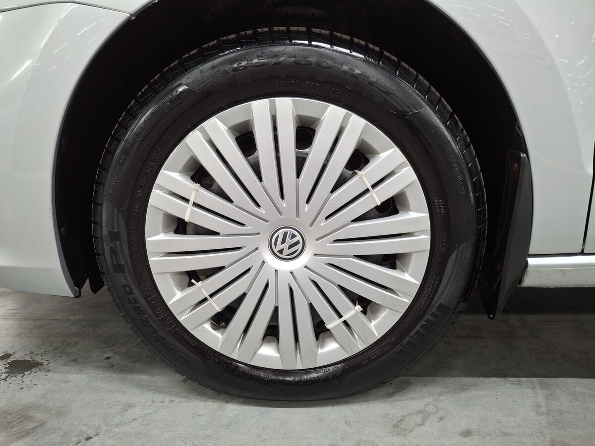 Volkswagen Polo с пробегом — 2016 год. Фото: #17