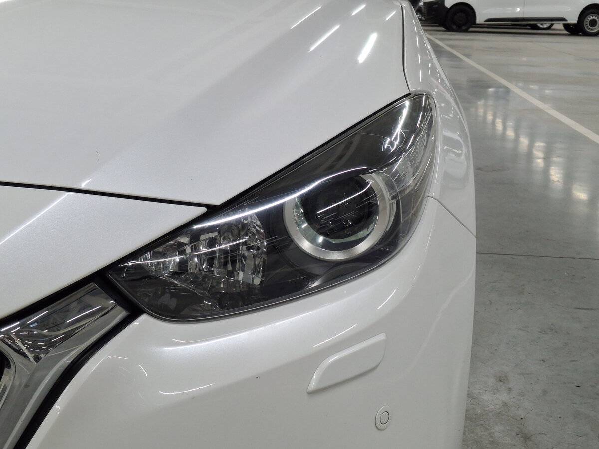 Mazda 3 с пробегом — 2018 год. Фото: #16