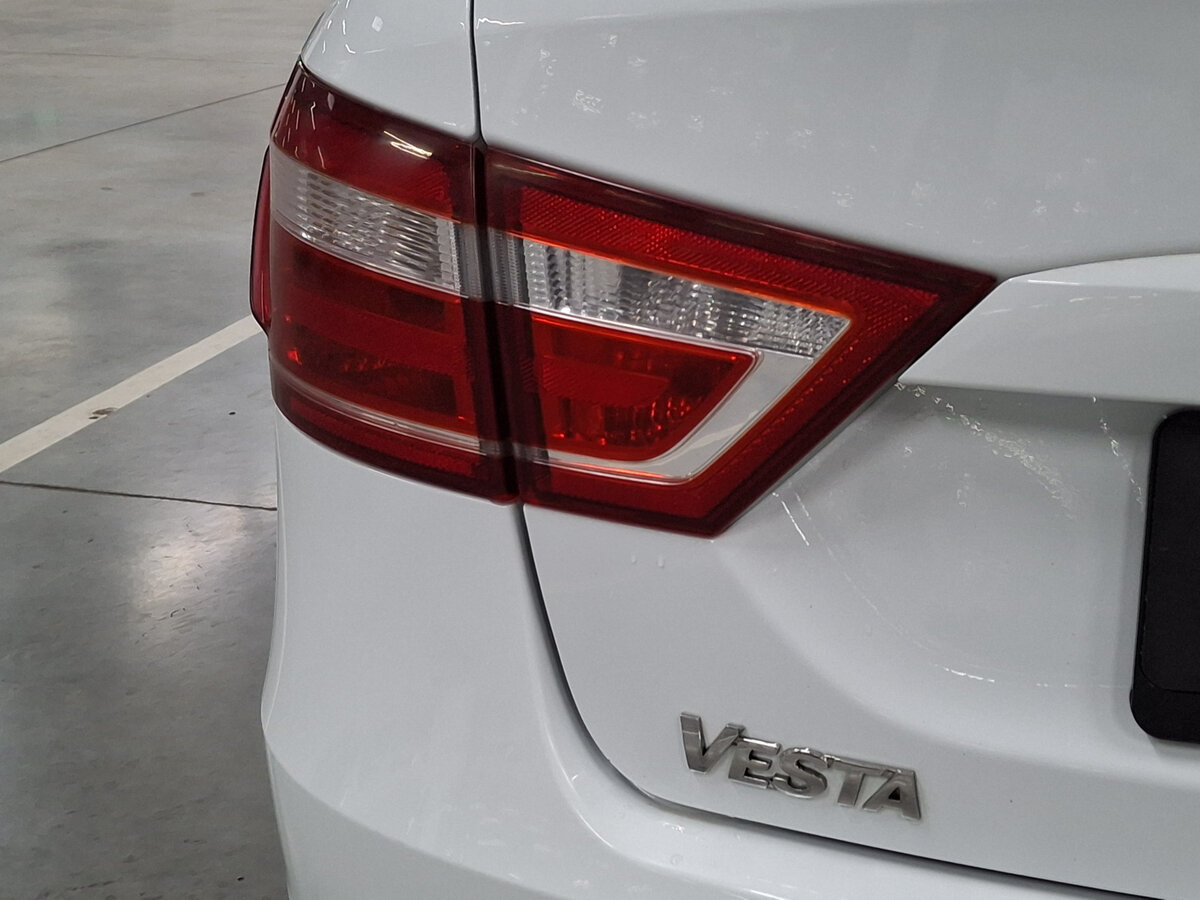 Lada (ВАЗ) Vesta с пробегом — 2017 год. Фото: #8