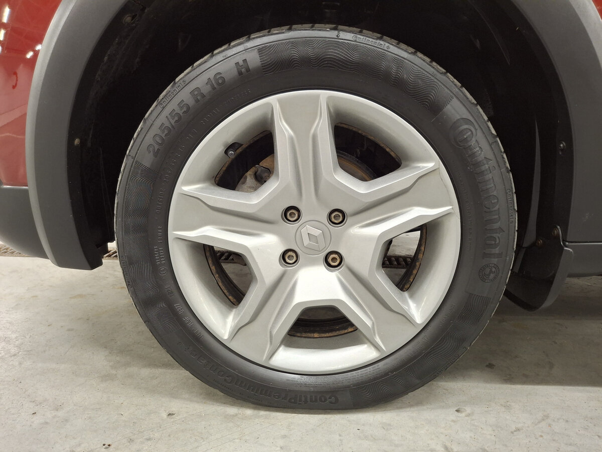 Renault Sandero с пробегом — 2021 год. Фото: #17