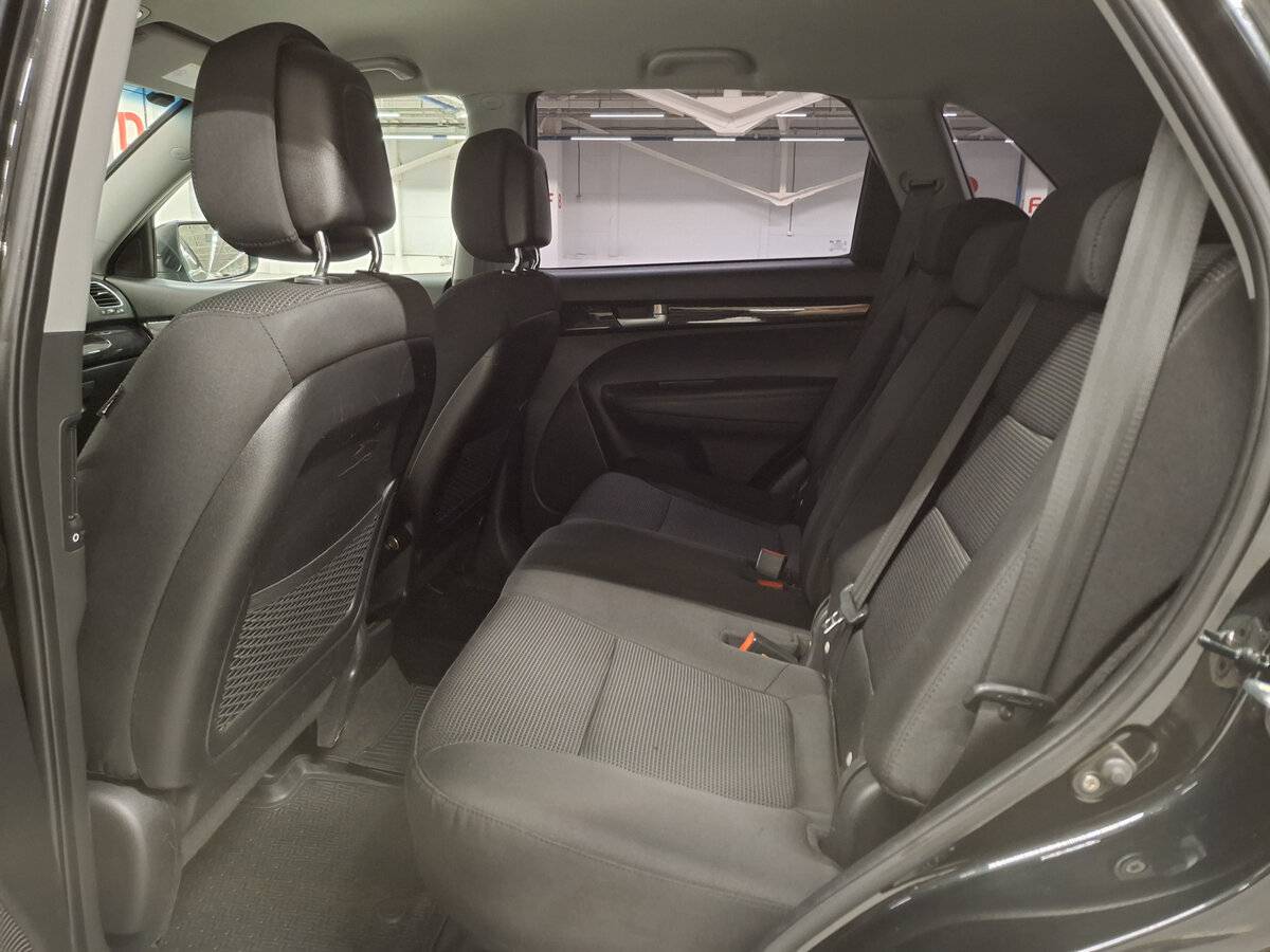Kia Sorento с пробегом — 2017 год. Фото: #11