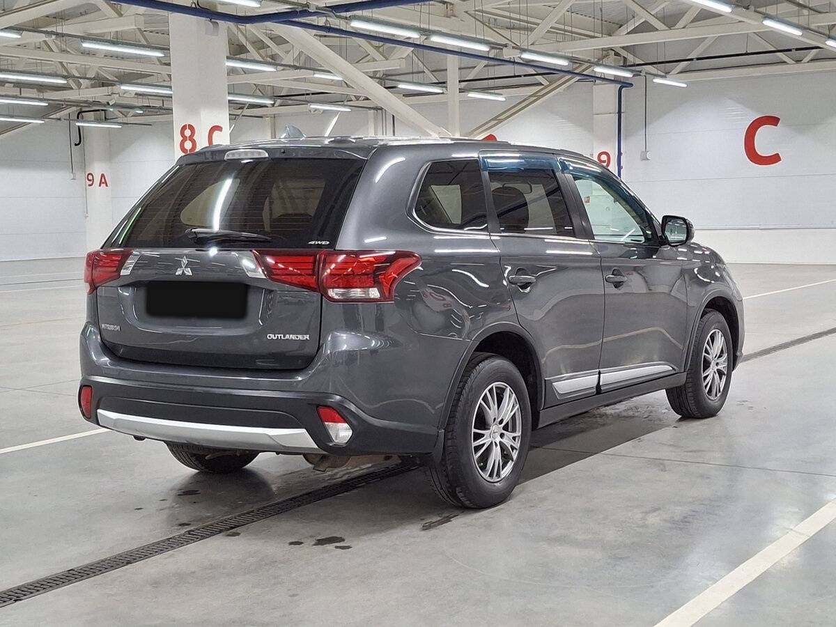 Mitsubishi Outlander с пробегом — 2015 год. Фото: #4