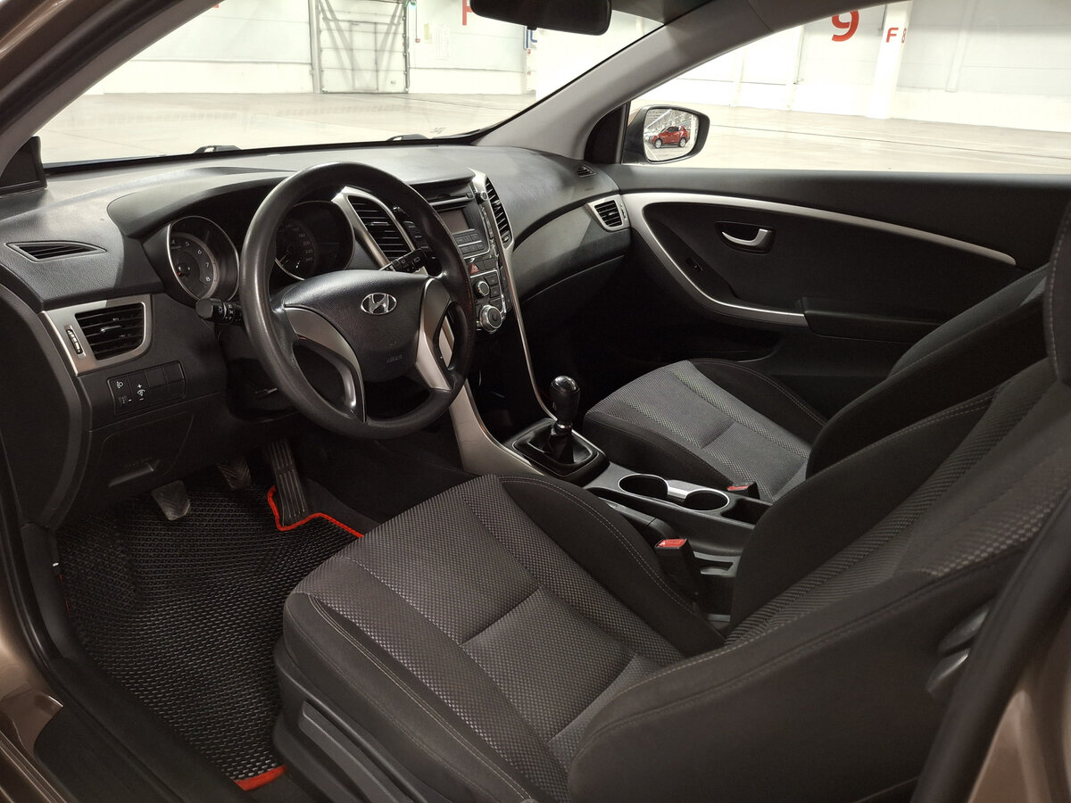 Hyundai i30 с пробегом — 2013 год. Фото: #15