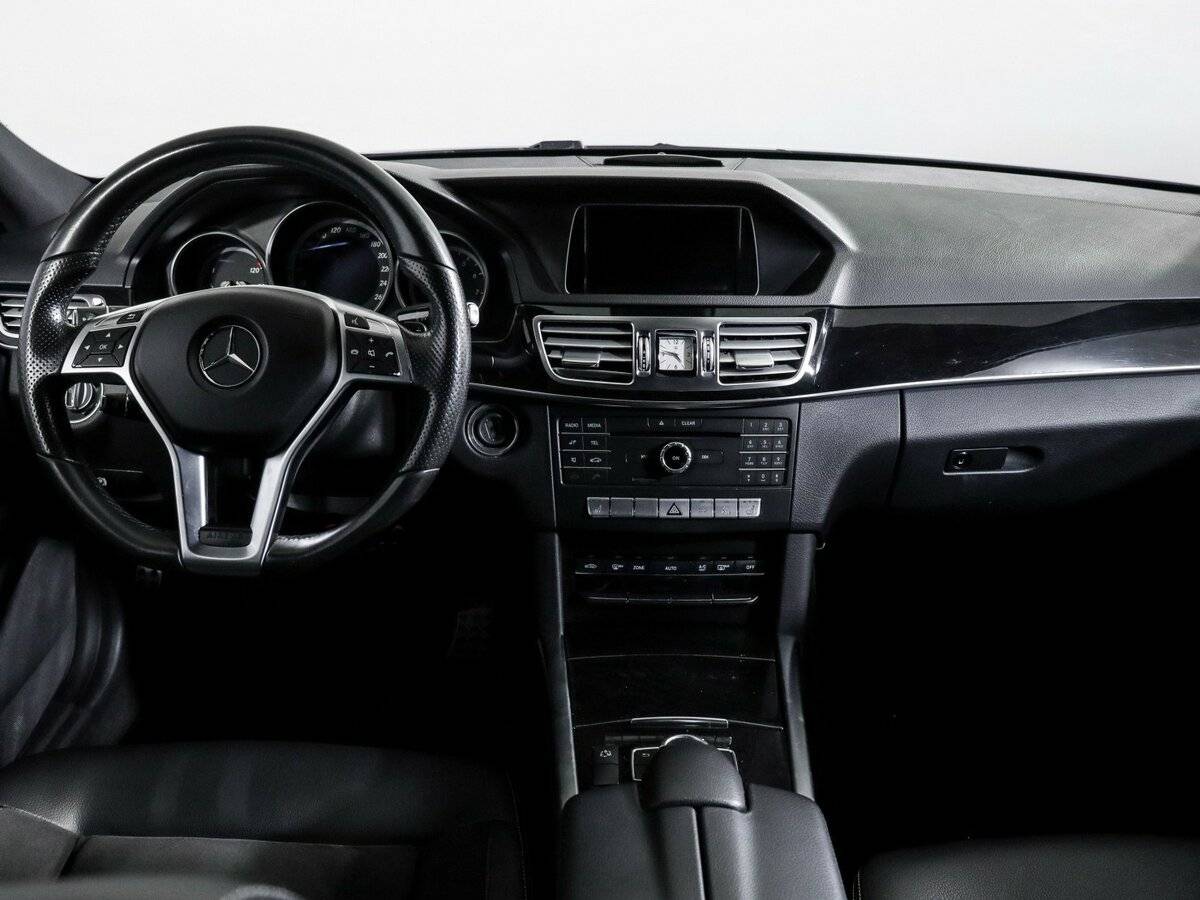 Mercedes-Benz E-Класс с пробегом — 2015 год. Фото: #9