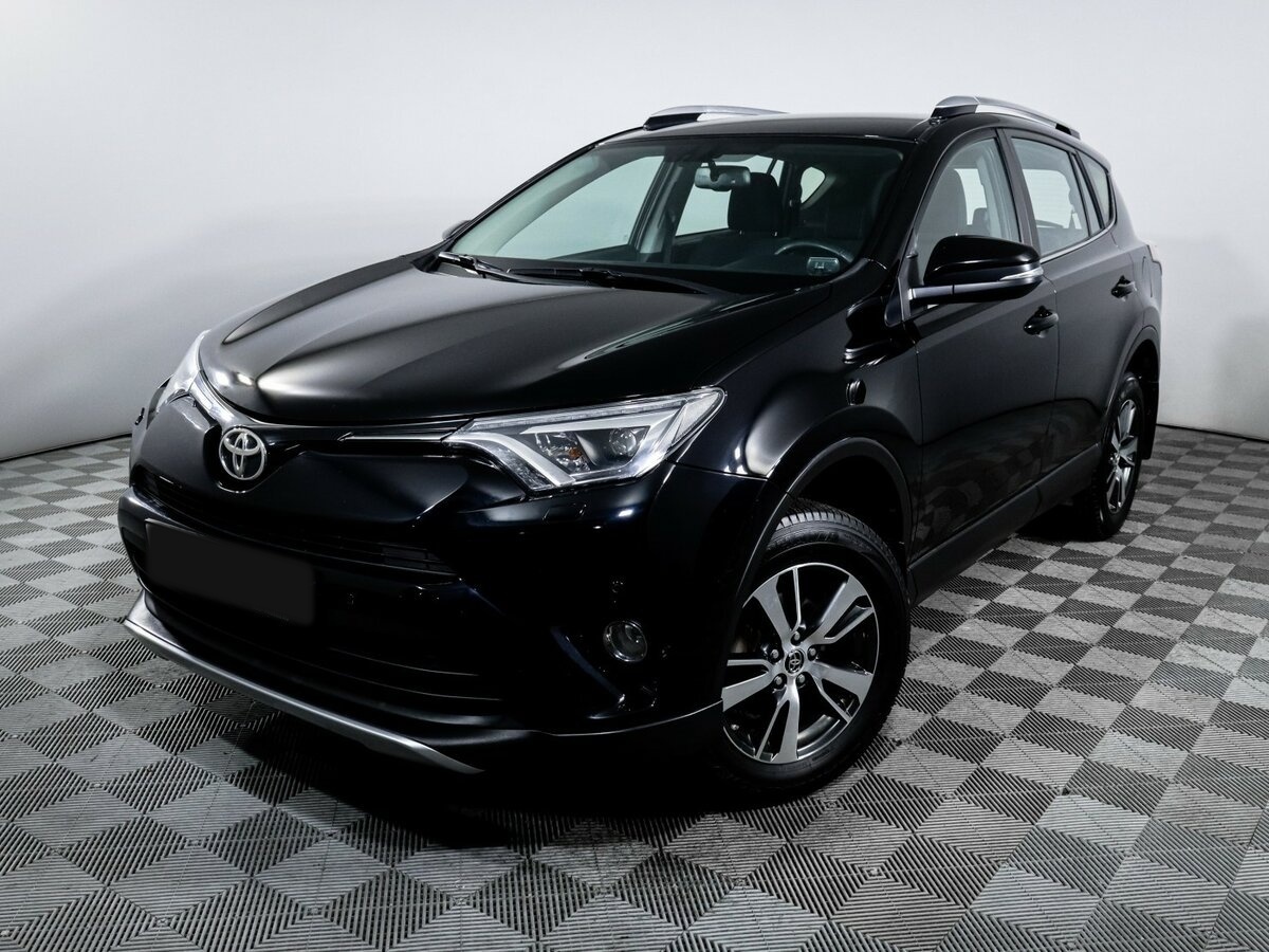 Toyota RAV4 с пробегом — 2018 год. Фото: #16