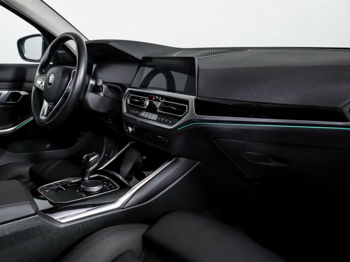 BMW 3 серии с пробегом — 2021 год. Фото: #6