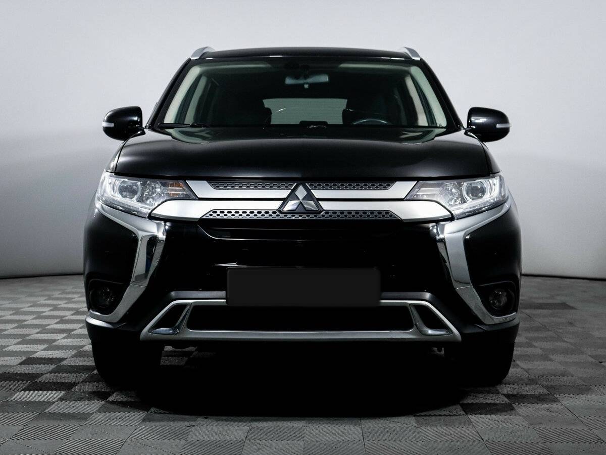 Mitsubishi Outlander с пробегом — 2019 год. Фото: #1